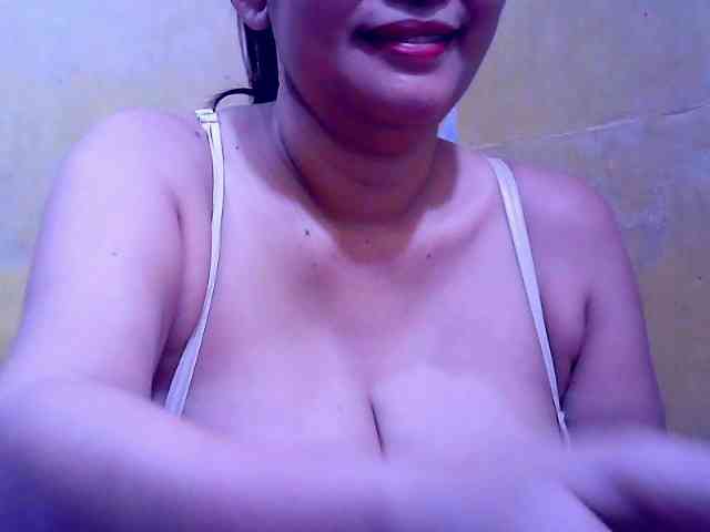 SweetMonlight webcam