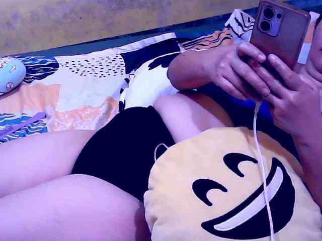 SweetMonlight webcam