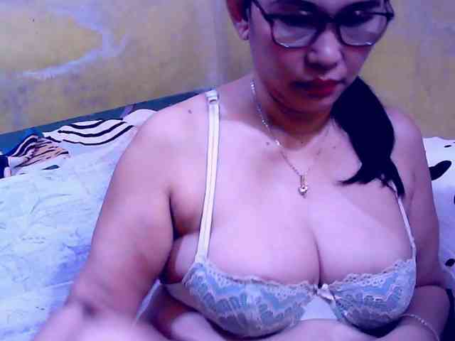 SweetMonlight webcam
