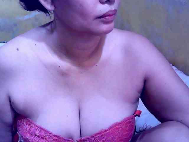 SweetMonlight webcam