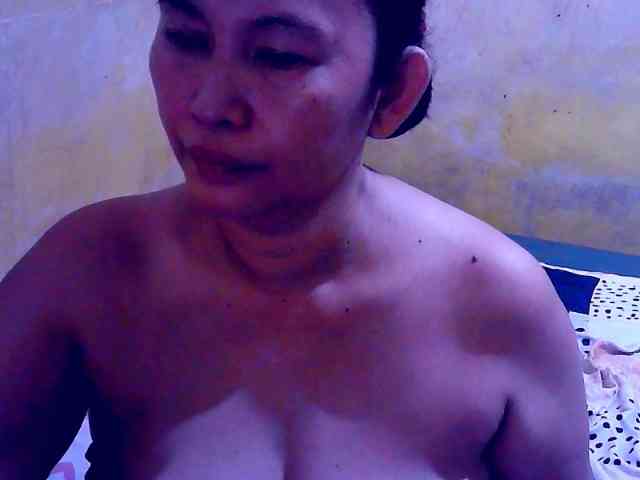 SweetMonlight webcam