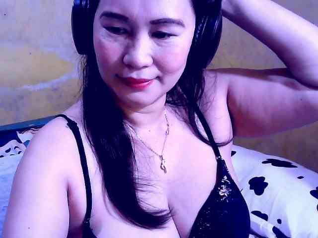 SweetMonlight webcam