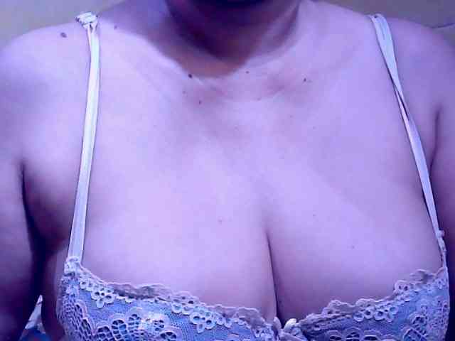 SweetMonlight webcam