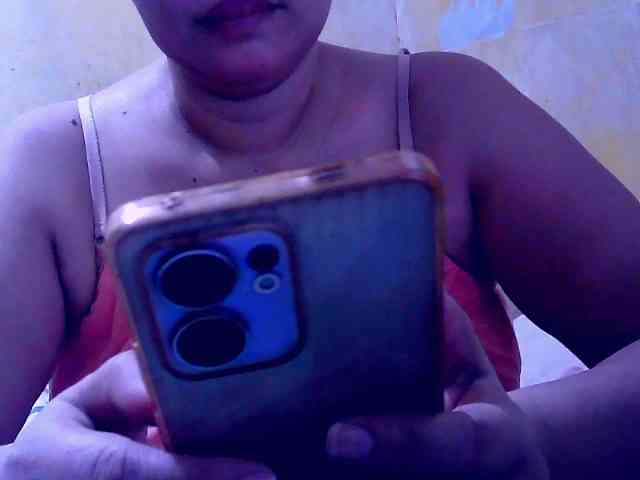 SweetMonlight webcam