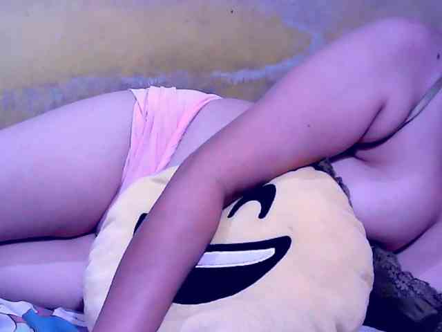 SweetMonlight webcam