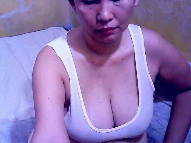 SweetMonlight webcam