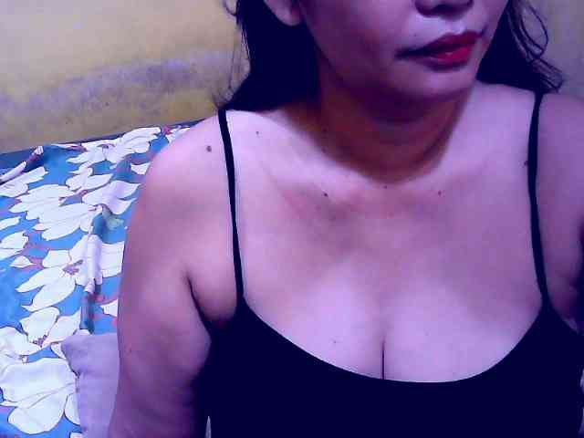 SweetMonlight webcam