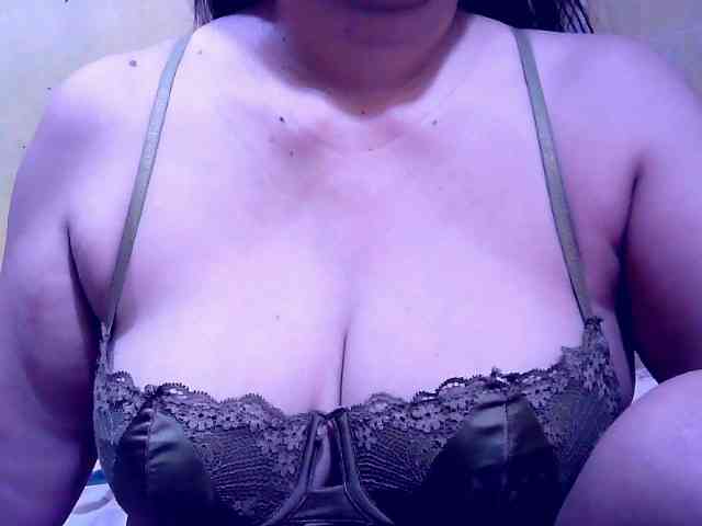 SweetMonlight webcam
