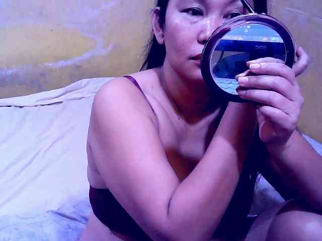 SweetMonlight webcam