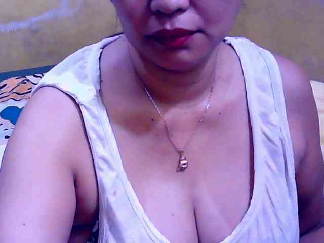 SweetMonlight webcam