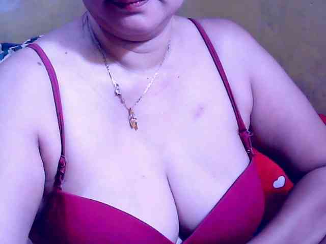 SweetMonlight webcam