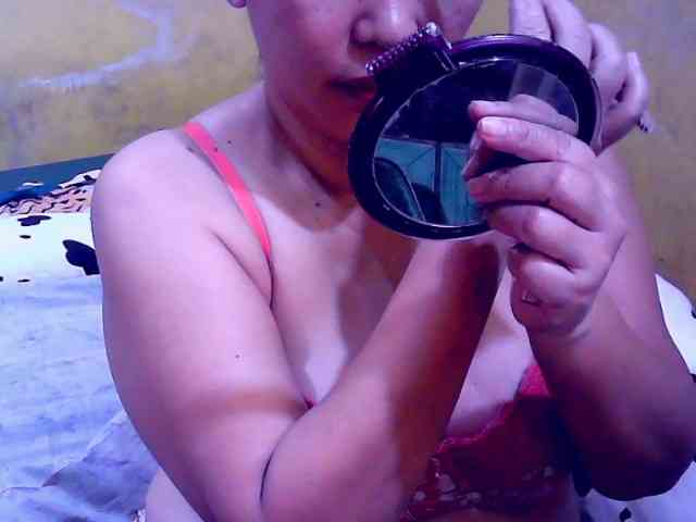 SweetMonlight webcam