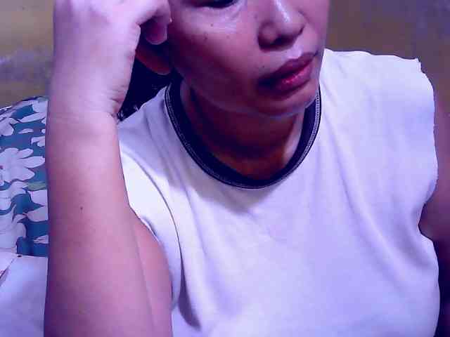 SweetMonlight webcam