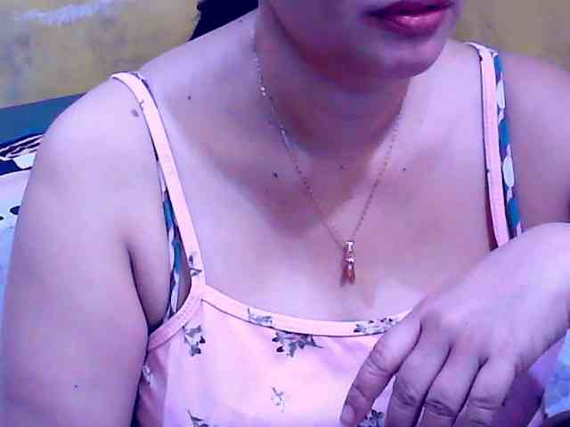 SweetMonlight webcam