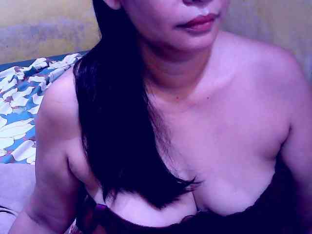 SweetMonlight webcam