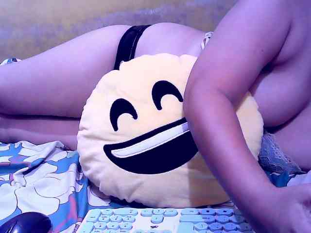 SweetMonlight webcam