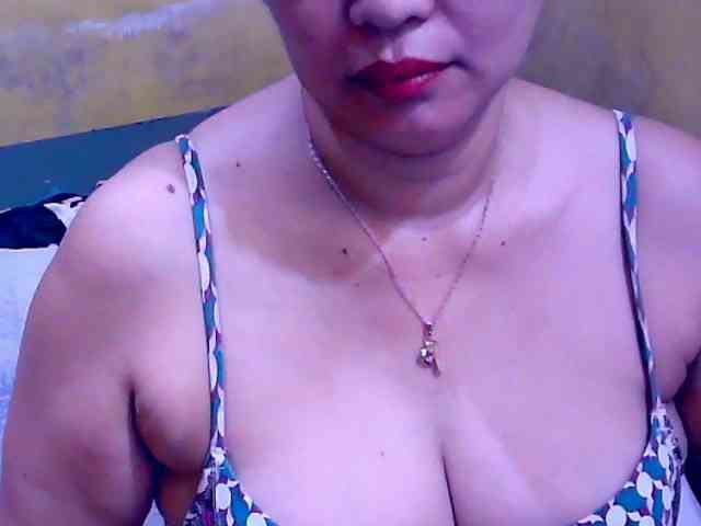 SweetMonlight webcam