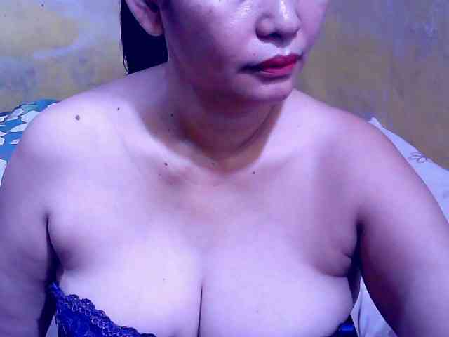 SweetMonlight webcam