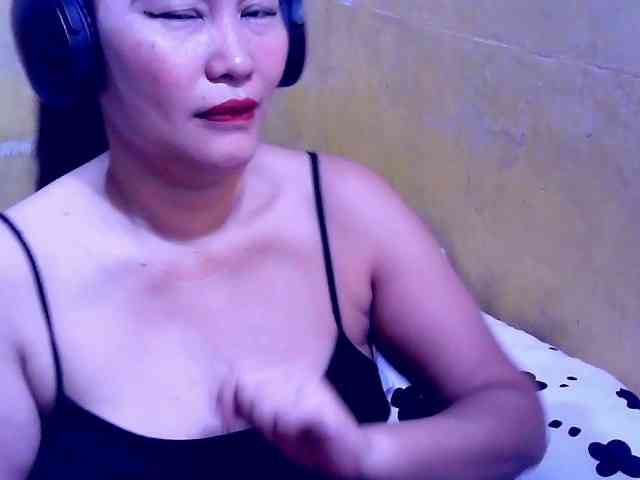 SweetMonlight webcam