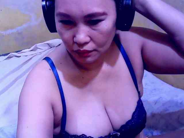SweetMonlight webcam