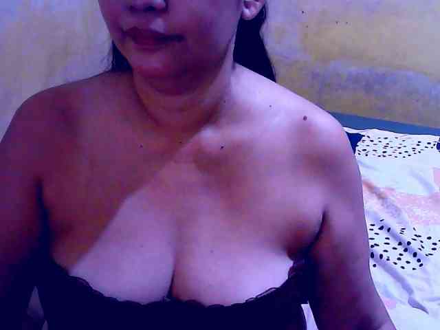 SweetMonlight webcam