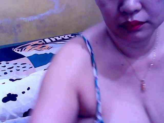 SweetMonlight webcam