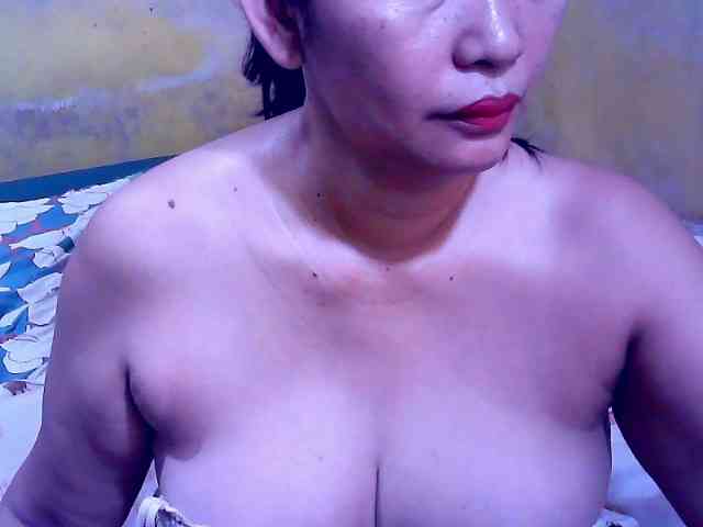 SweetMonlight webcam