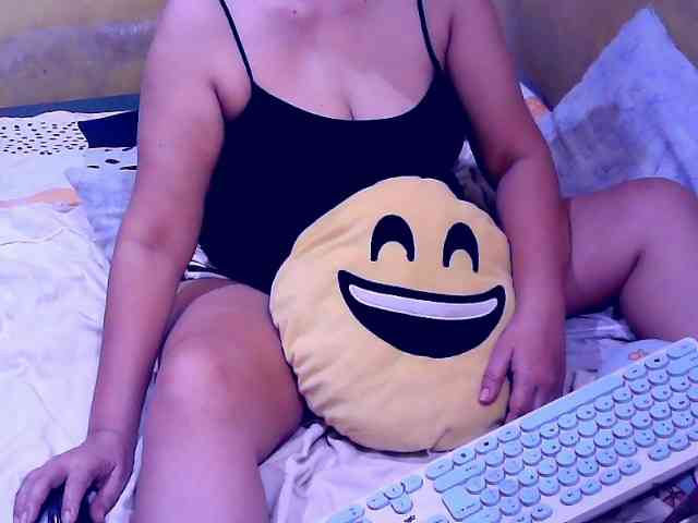 SweetMonlight webcam