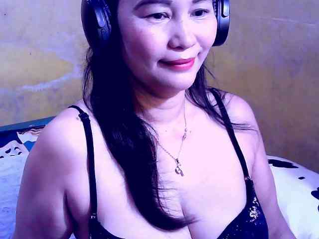SweetMonlight webcam