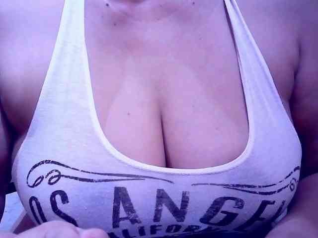 SweetMonlight webcam