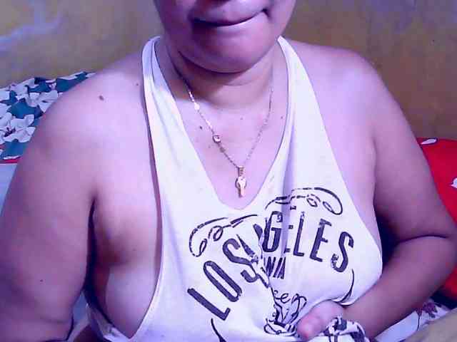 SweetMonlight webcam