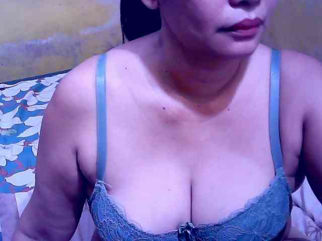 SweetMonlight webcam