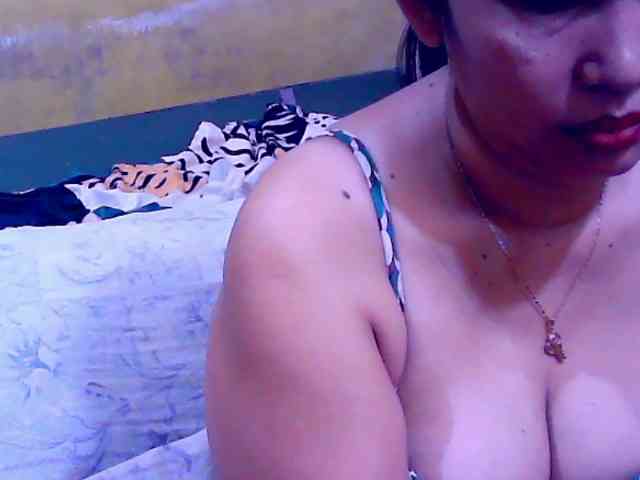 SweetMonlight webcam