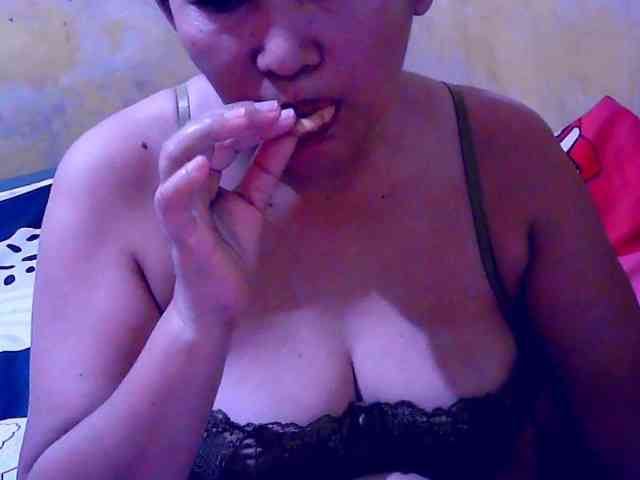 SweetMonlight webcam