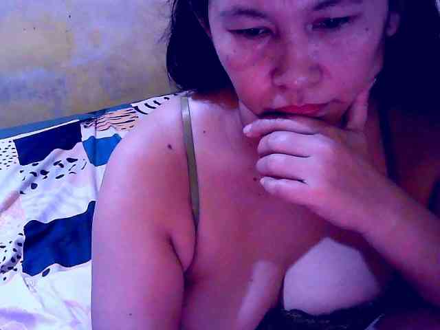 SweetMonlight webcam