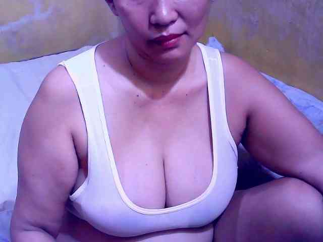SweetMonlight webcam