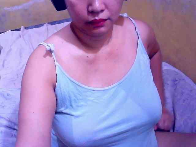 SweetMonlight webcam
