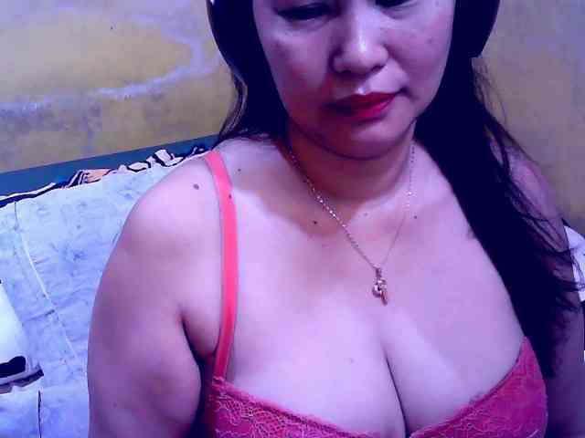 SweetMonlight webcam