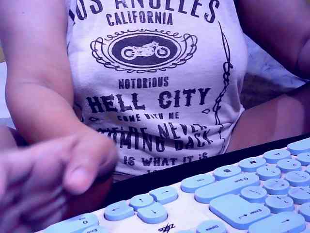 SweetMonlight webcam