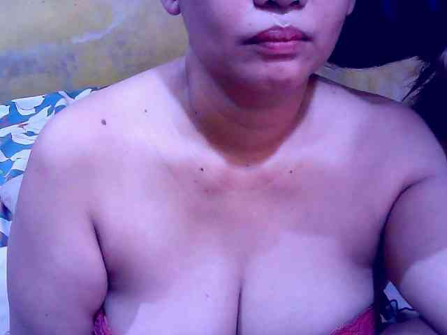 SweetMonlight webcam