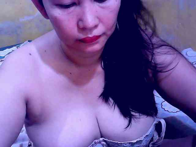 SweetMonlight webcam
