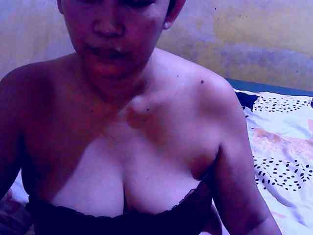 SweetMonlight webcam