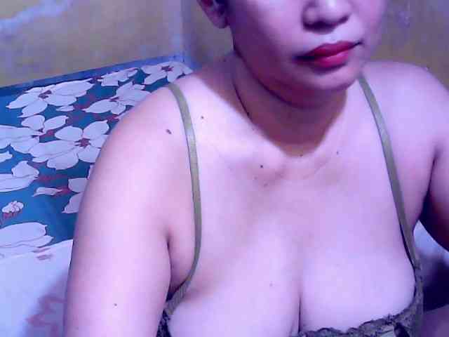 SweetMonlight webcam