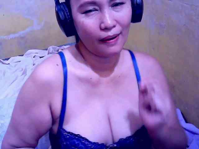 SweetMonlight webcam