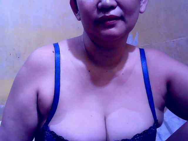 SweetMonlight webcam