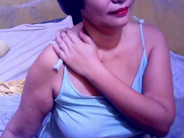 SweetMonlight webcam