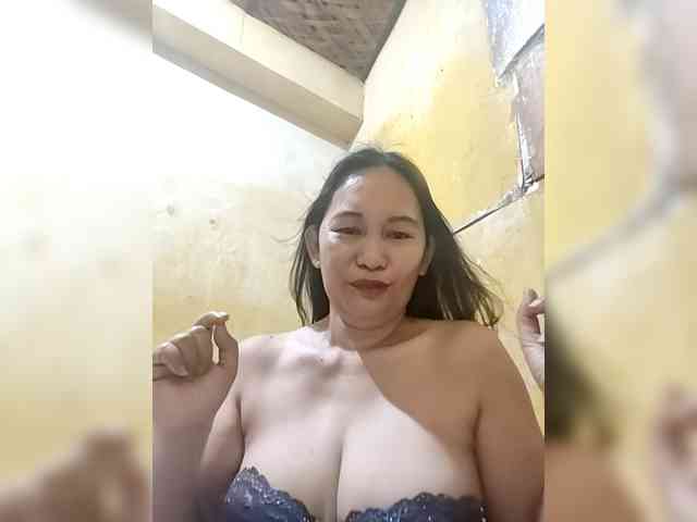 SweetMonlight webcam