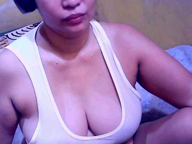 SweetMonlight webcam