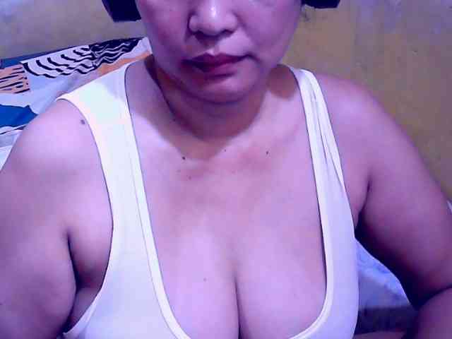 SweetMonlight webcam