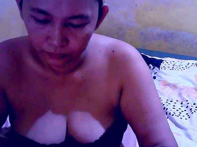 SweetMonlight webcam